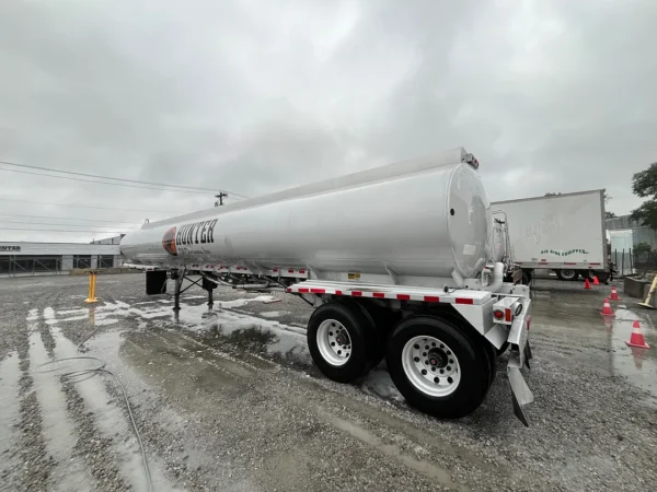 Fleet pressure washing completed on tanker trailers and a service truck, removing heavy road film, grime, and buildup to restore a brighter, cleaner finish and a more professional fleet appearance.