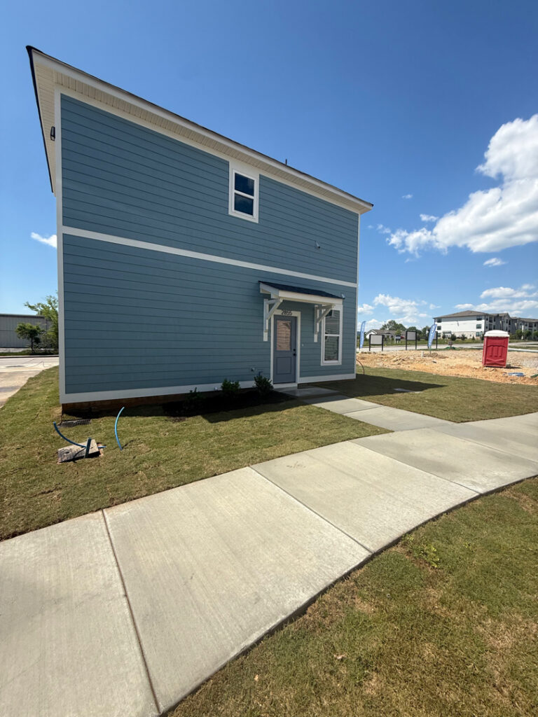 This project involved a comprehensive residential roof replacement in the Chattanooga area, encompassing inspection, site protection, and a full tear-off and installation process.