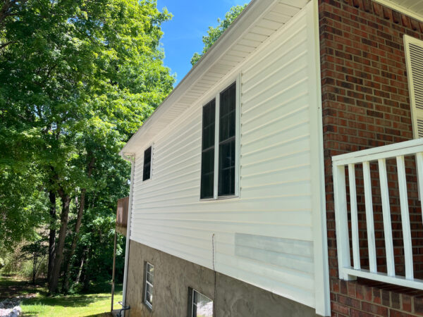 This project in Hixson restored the home's exterior, concrete walkway, driveway, and wood deck through specialized low-pressure soft washing and thorough rinsing to remove mold, mildew, dirt, and other surface contaminants.