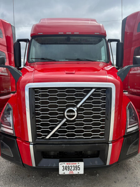 This project involved performing consistent, monthly exterior pressure washes on a fleet of Carter Express sleeper cab trucks in Chattanooga to remove road grime and maintain a professional appearance.