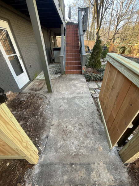 This project in Signal Mountain involved the assessment, repair, prep work, and washing of a home's exterior as part of a comprehensive exterior and selective interior transformation.