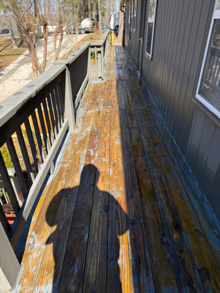 This project in Signal Mountain involved the assessment, repair, prep work, and washing of a home's exterior as part of a comprehensive exterior and selective interior transformation.
