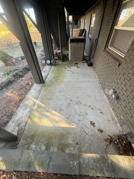 This project in Signal Mountain involved the assessment, repair, prep work, and washing of a home's exterior as part of a comprehensive exterior and selective interior transformation.