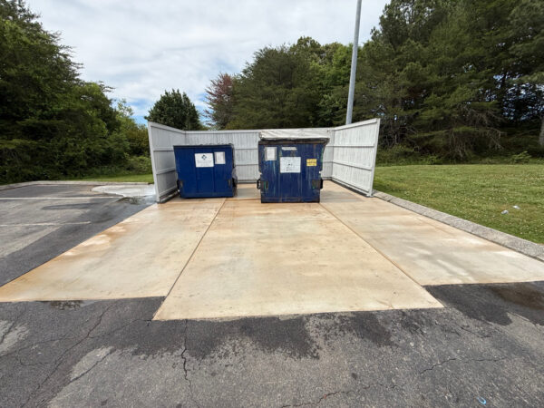 This project involved a comprehensive exterior soft wash and pressure cleaning of an apartment community in Cleveland, restoring the buildings, breezeways, concrete walkways, mail center, dumpster pads, and clubhouse to a clean and refreshed condition.