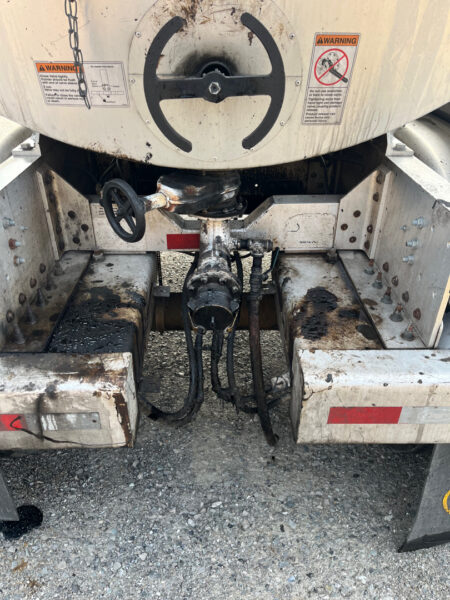 Performed bi-weekly deluxe exterior wash services on tanker trucks in Chattanooga, which included applying tailored detergents, degreasers, and aluminum brighteners, hand-scrubbing high-buildup areas, pressure rinsing, and performing specialized tar removal on units #079 and #086.