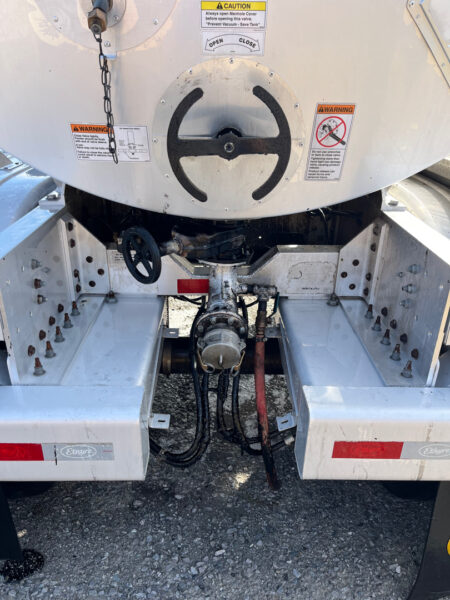 Performed bi-weekly deluxe exterior wash services on tanker trucks in Chattanooga, which included applying tailored detergents, degreasers, and aluminum brighteners, hand-scrubbing high-buildup areas, pressure rinsing, and performing specialized tar removal on units #079 and #086.