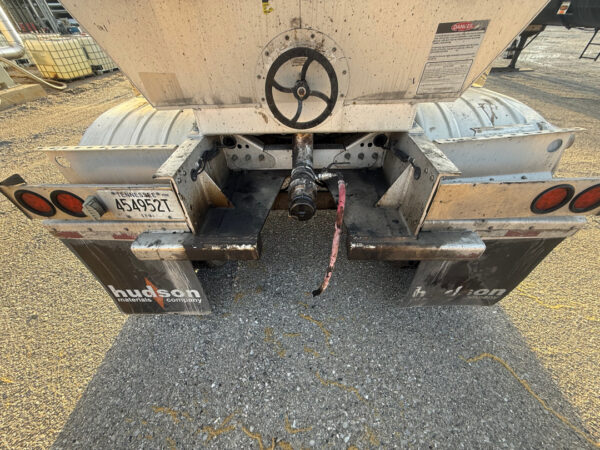 Performed bi-weekly deluxe exterior wash services on tanker trucks in Chattanooga, which included applying tailored detergents, degreasers, and aluminum brighteners, hand-scrubbing high-buildup areas, pressure rinsing, and performing specialized tar removal on units #079 and #086.