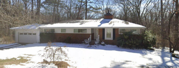 This Signal Mountain project involved a comprehensive exterior refresh of a two-story home, including a low-pressure soft wash of all siding, trim, and a wood deck, a surface wash of the concrete pad, and interior polishing of the exterior windows and a rooftop skylight.