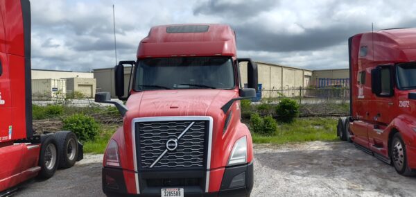 This project involved performing consistent, monthly exterior pressure washes on a fleet of Carter Express sleeper cab trucks in Chattanooga to remove road grime and maintain a professional appearance.