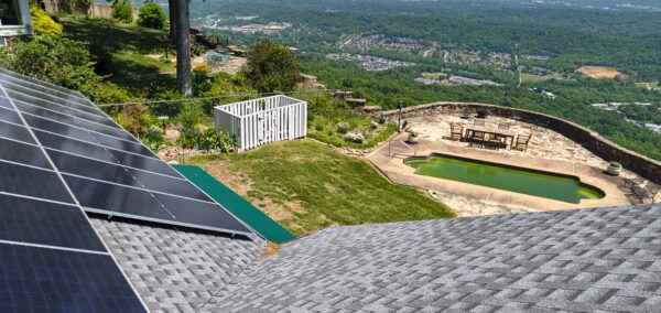 This Signal Mountain home exterior project successfully completed a comprehensive first-floor window cleaning, cleared and flushed the gutter system to ensure proper drainage, and pressure-washed the composite deck to restore its original appearance and protect it from weather-related damage.
