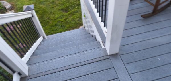 This Signal Mountain home exterior project successfully completed a comprehensive first-floor window cleaning, cleared and flushed the gutter system to ensure proper drainage, and pressure-washed the composite deck to restore its original appearance and protect it from weather-related damage.