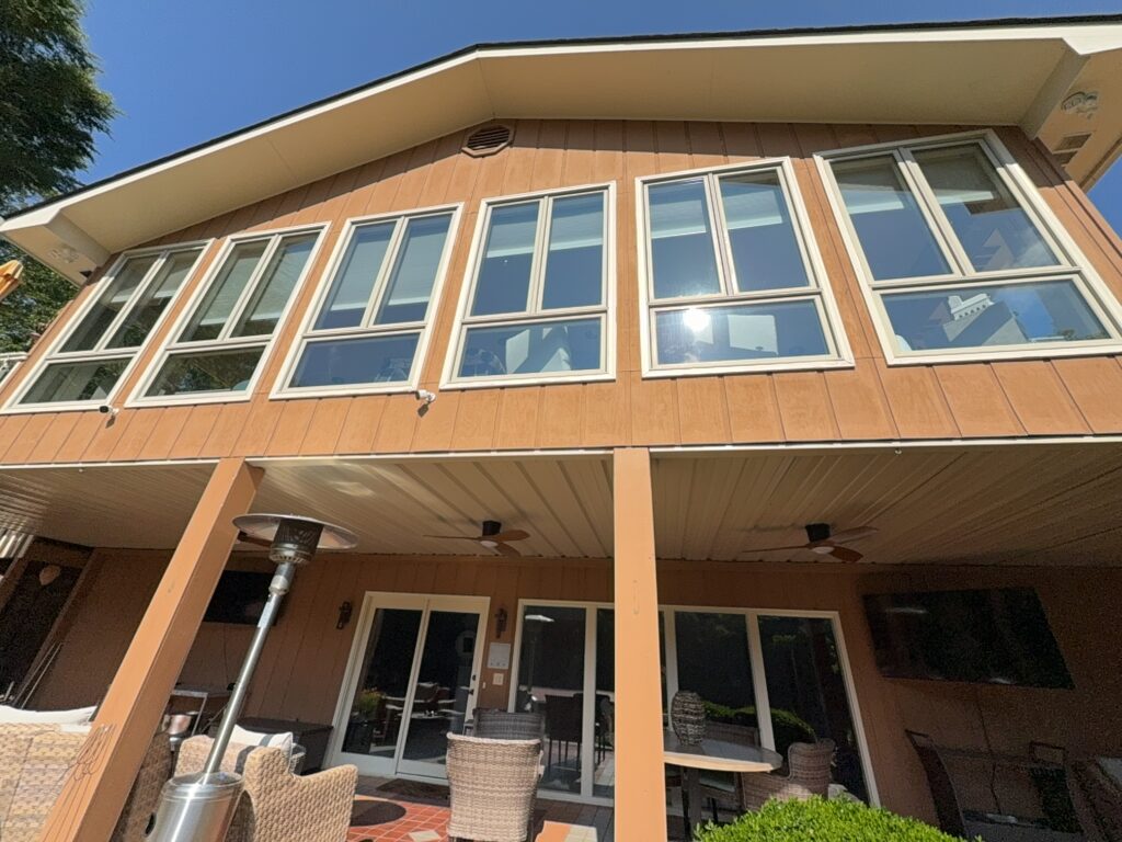 This project provided comprehensive interior and exterior glass cleaning for a single-story home in Soddy-Daisy, focusing exclusively on restoring streak-free clarity to the panes to maximize natural light and visibility.