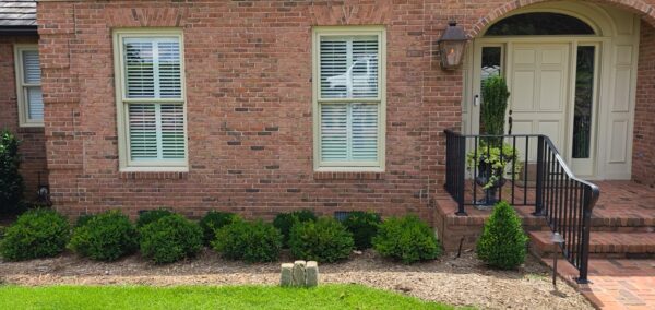 This seasonal maintenance project at a two-story Chattanooga residence involved thoroughly clearing leaves and debris from the roofline and leaf-guard-equipped gutter system, followed by a detailed exterior cleaning of the windows and both sides of several glass doors.