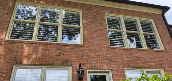 This seasonal maintenance project at a two-story Chattanooga residence involved thoroughly clearing leaves and debris from the roofline and leaf-guard-equipped gutter system, followed by a detailed exterior cleaning of the windows and both sides of several glass doors.
