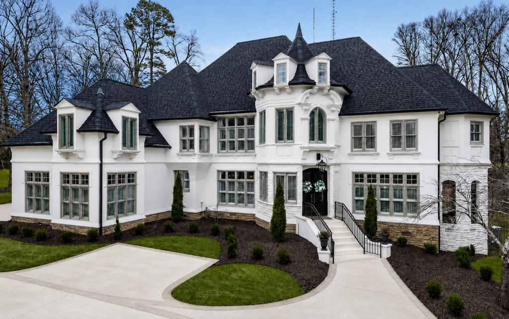 Stucko  brick estate home power washed by qualitypro power washing in signal mountain tn
