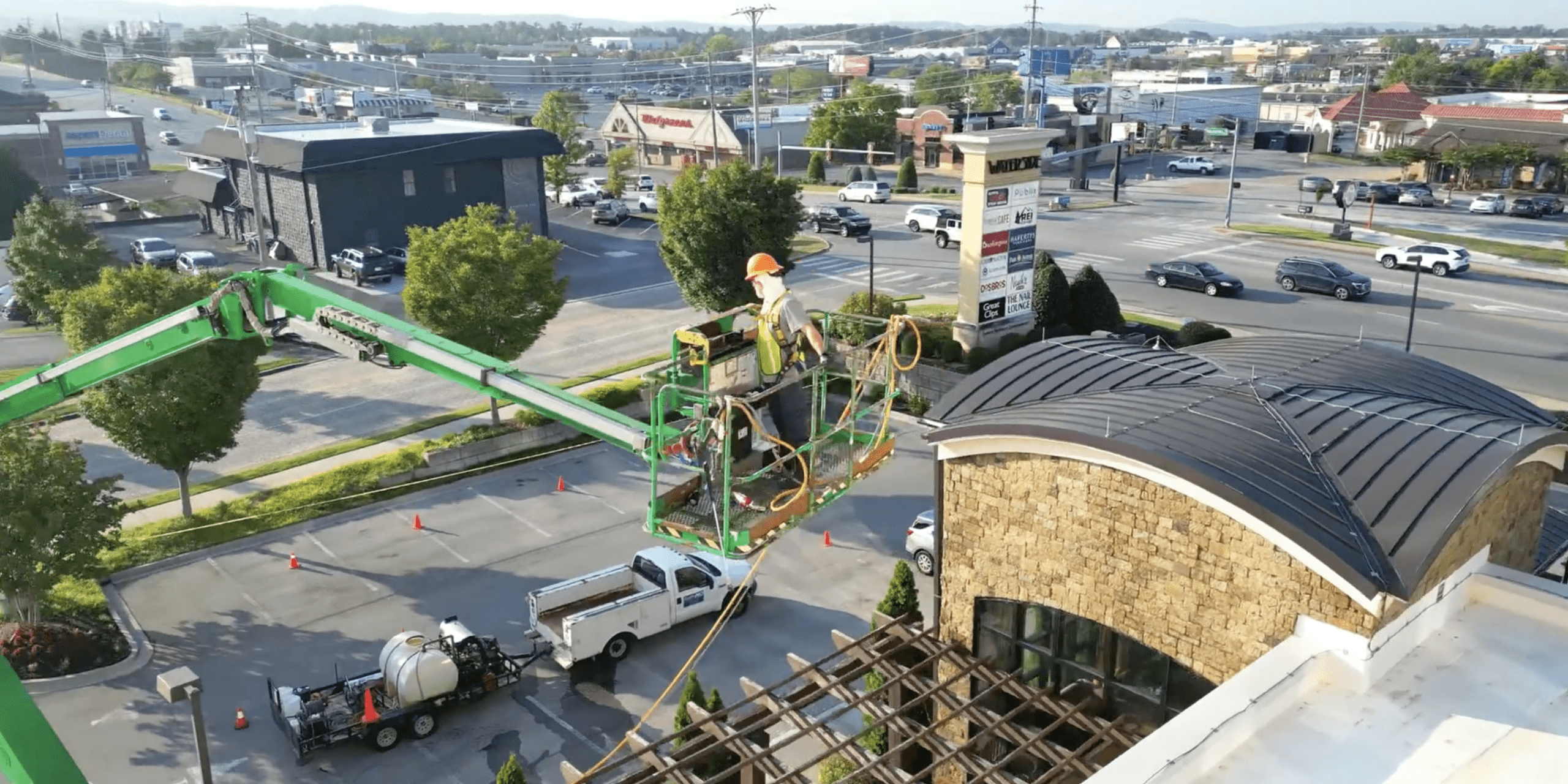High rise commercial pressure washing at the embassy suites in chattanooga tn by qualitypro power washing